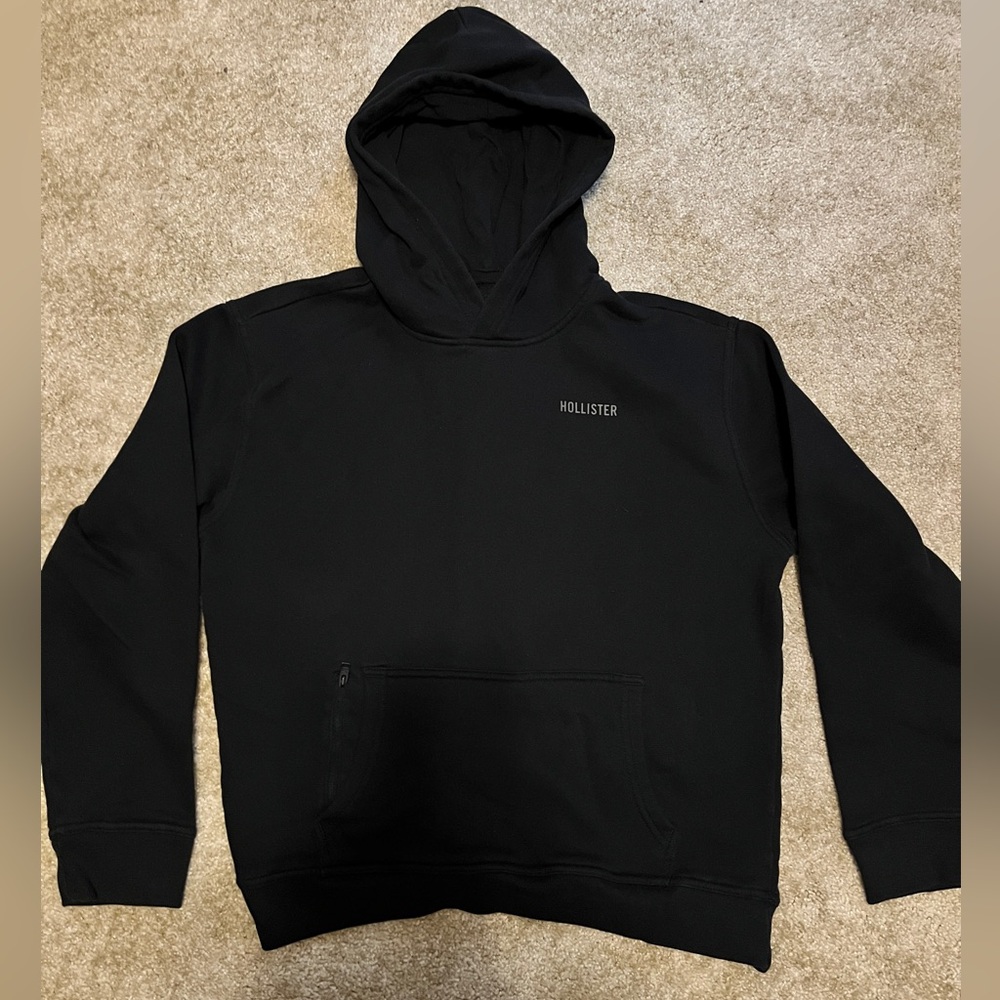 Hollister Men’s Relaxed Hoodie- Small